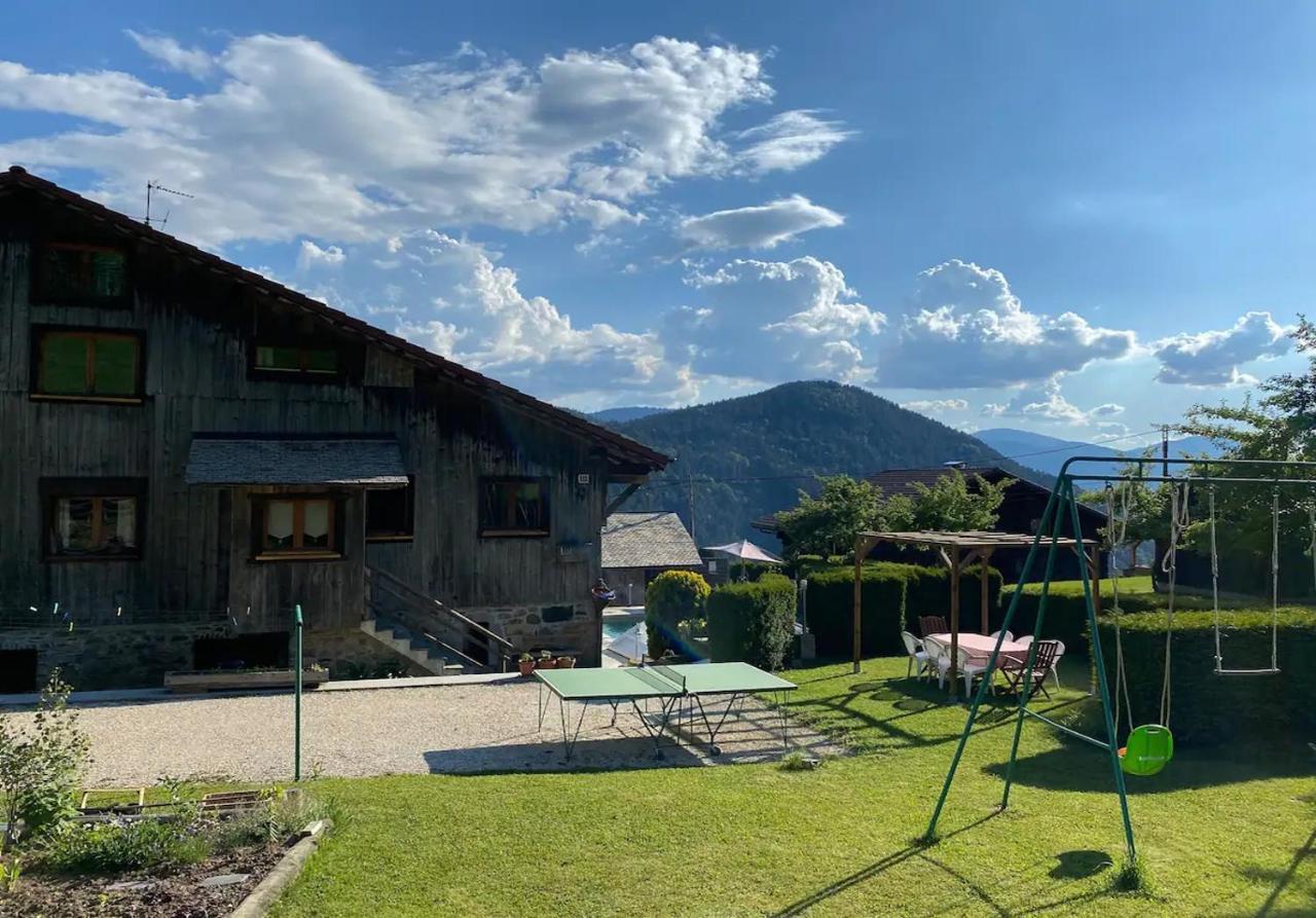 Appartamento La Ferme Des Cousines Saint-Sigismond  Esterno foto