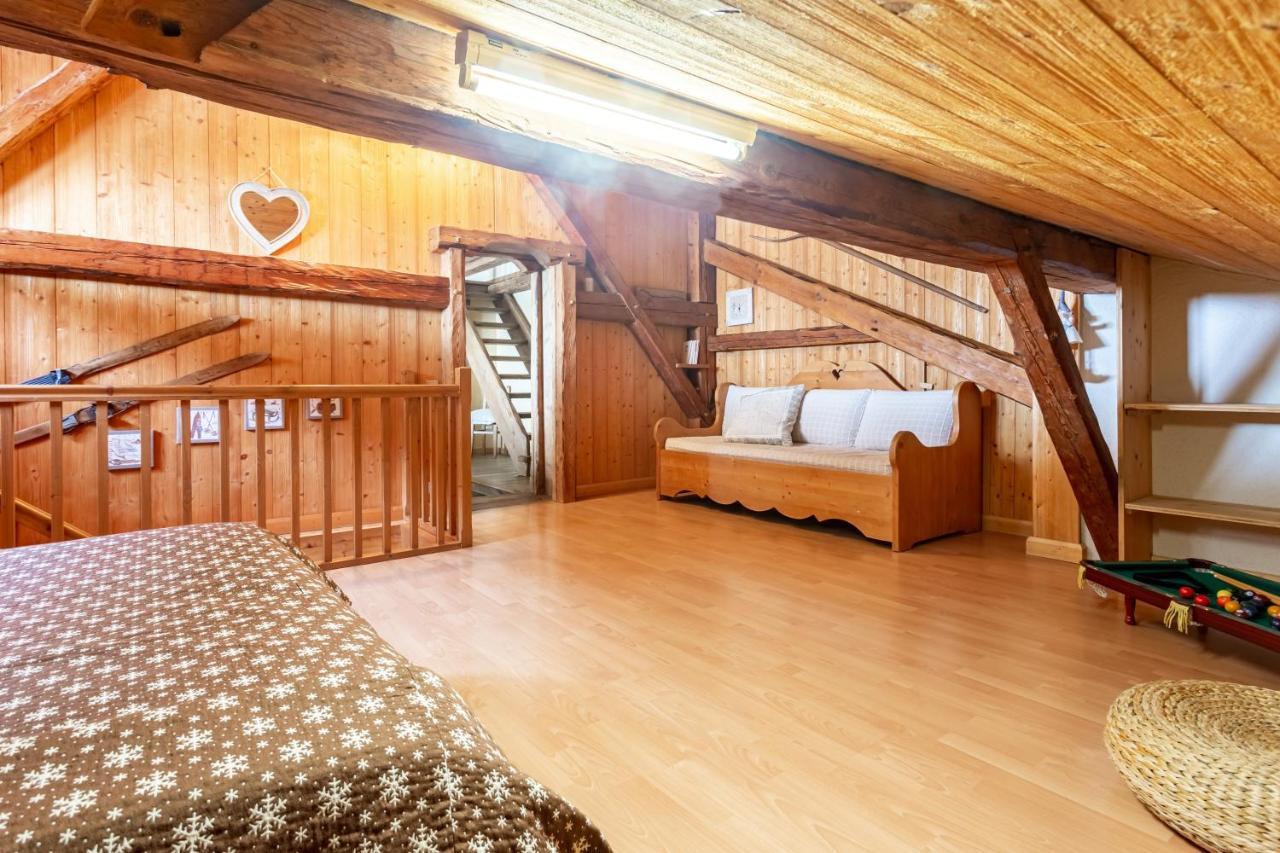 Appartamento La Ferme Des Cousines Saint-Sigismond  Esterno foto