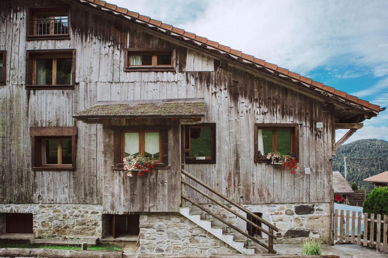Appartamento La Ferme Des Cousines Saint-Sigismond  Esterno foto